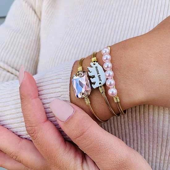 Cheapest ๐ Luca & Danni Luca + Danni Simulated Pearl Bangle Bracelet In Baby Pink Silver Tone โจ 4 Cheapest ๐ Luca & Danni Luca + Danni Simulated Pearl Bangle Bracelet In Baby Pink Silver Tone โจ - Image 2